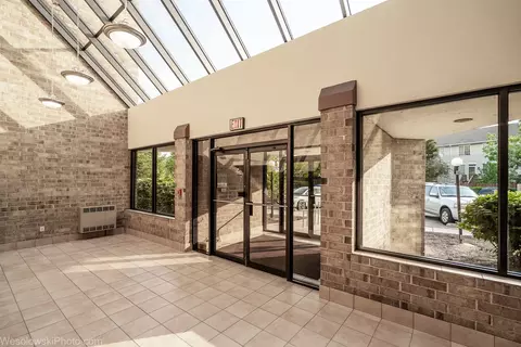 5600 Astor Ln #307, Rolling Meadows, IL 60008 photo 9