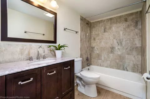5600 Astor Ln #307, Rolling Meadows, IL 60008 photo 4