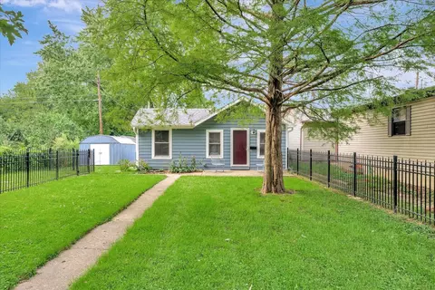 818 W Vine St, Champaign, IL 61820