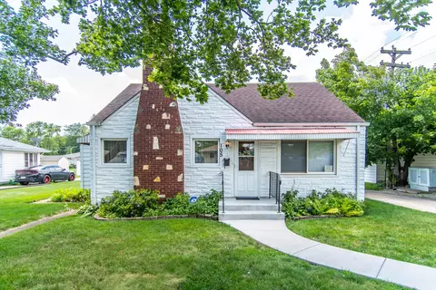 105 Dwight Ave, Joliet, IL 60436
