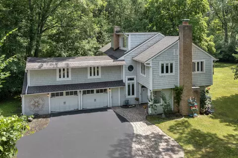 3080 Scotch Ln, Riverwoods, IL 60015