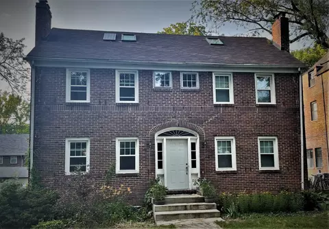 712 W Ohio St, Urbana, IL 61801