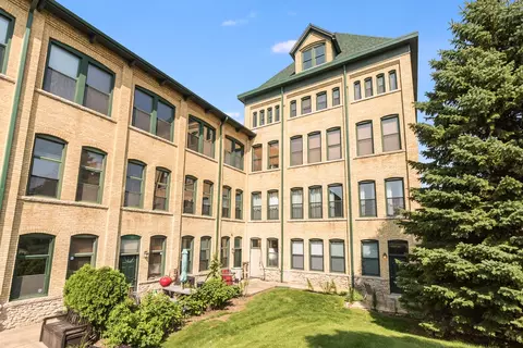 626 Congdon Ave, Elgin, IL 60120