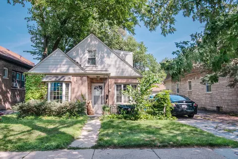 5725 N Kostner Ave, Chicago, IL 60646