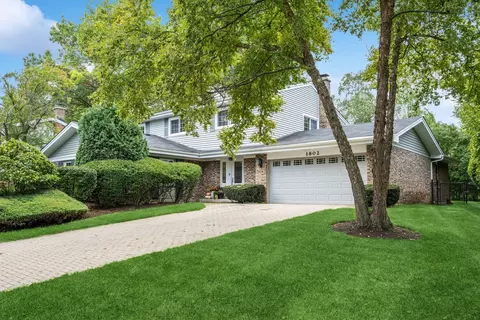 1802 Heather Ln, Northbrook, IL 60062