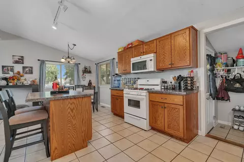 917 Douglas St, Morris, IL 60450 photo 10