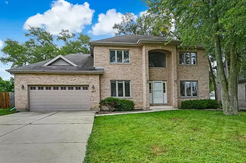 8817 Oneill Dr, Burr Ridge, IL 60527 photo 2
