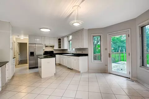 8817 Oneill Dr, Burr Ridge, IL 60527 photo 7