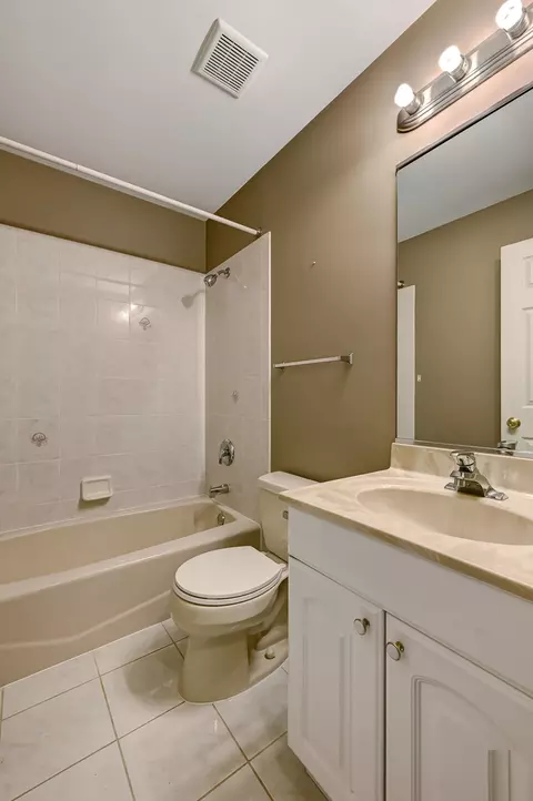 8817 Oneill Dr, Burr Ridge, IL 60527 photo 12