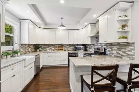 1258 E Prairie Ave, Des Plaines, IL 60016 photo 10