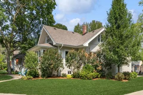 1258 E Prairie Ave, Des Plaines, IL 60016 photo 4
