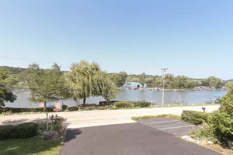 705 N River Rd, Algonquin, IL 60102 photo 4