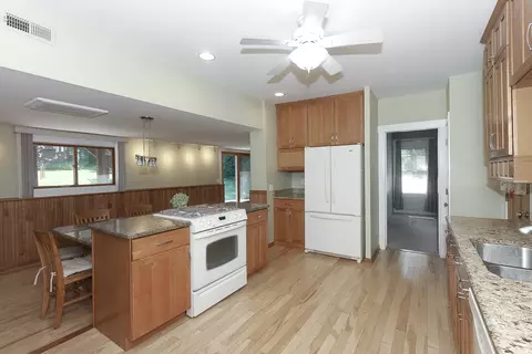705 N River Rd, Algonquin, IL 60102 photo 13