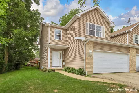 701 Washington St, Woodstock, IL 60098