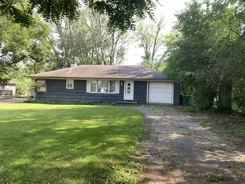 539 63rd St, Willowbrook, IL 60527