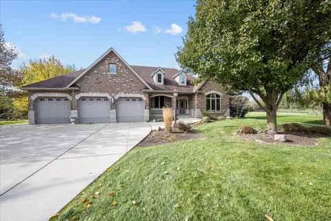 172 Ring Neck Ln, Bloomingdale, IL 60108
