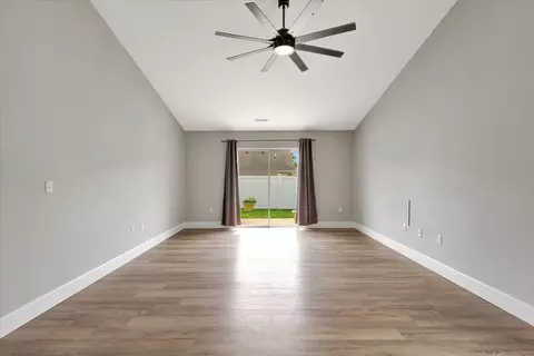 609 Bardeen Ln, Champaign, IL 61822 photo 11