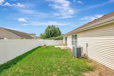 609 Bardeen Ln, Champaign, IL 61822 photo 29