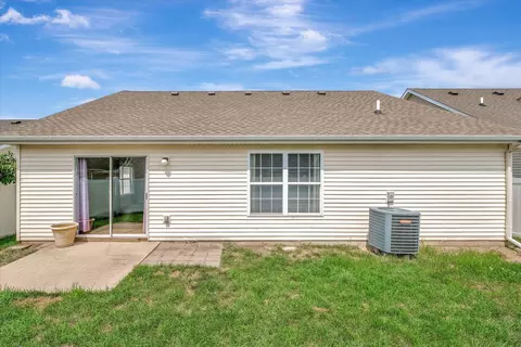 609 Bardeen Ln, Champaign, IL 61822 photo 26