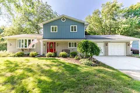 639 Driftwood Dr, Lowell, IN 46356