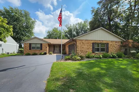 1503 Emerson St, Bloomington, IL 61701