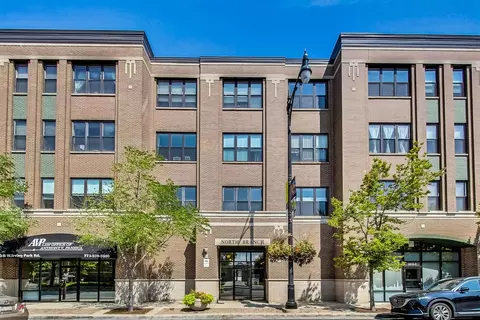2510 W Irving Park Rd #206, Chicago, IL 60618