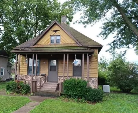 203 W Larue St, Streator, IL 61364