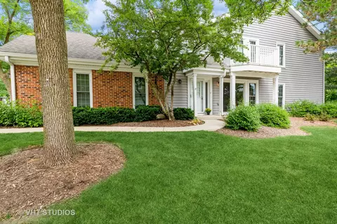2034 N Stillwater Rd, Arlington Heights, IL 60004