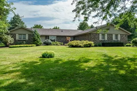 9683 Ridgeview Rd, Belvidere, IL 61008