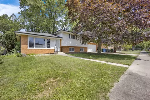6224 W 92nd Pl, Oak Lawn, IL 60453