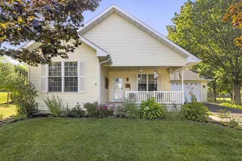 10995 Pheasant Run Ln, Roscoe, IL 61073 photo 2