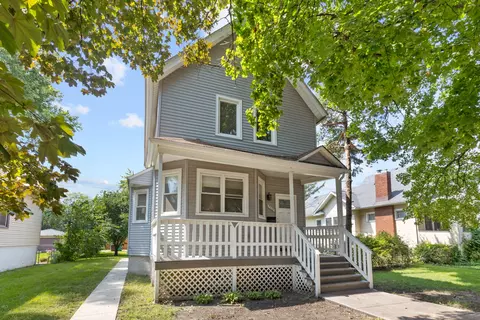 3208 Clinton Ave, Berwyn, IL 60402