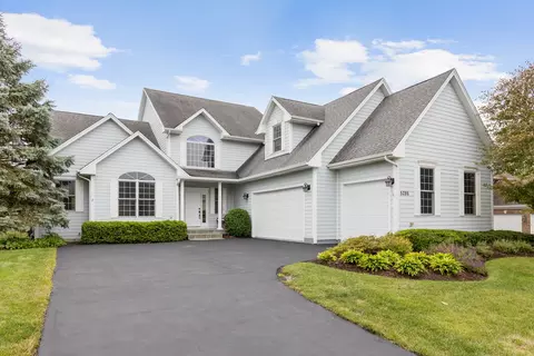 5286 Greenshire Cir, Lake In The Hills, IL 60156