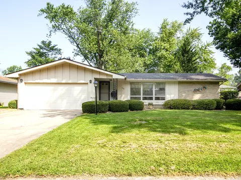 1483 W Vanmeter St, Kankakee, IL 60901