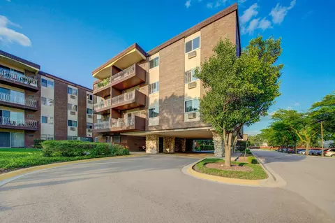 1311 S Finley Rd #410, Lombard, IL 60148