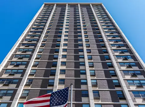 6147 N Sheridan Rd #30B, Chicago, IL 60660