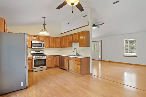 306 Devlin Rd, Ingleside, IL 60041 photo 11