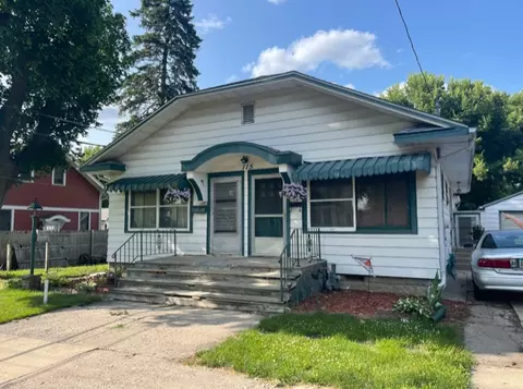 115 Roosevelt St, Dekalb, IL 60115