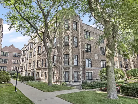574 Sheridan Sq #1, Evanston, IL 60202