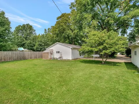 651 Meyers St, Monticello, IL 61856 photo 36