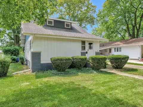 651 Meyers St, Monticello, IL 61856 photo 3