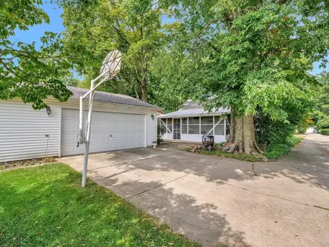 651 Meyers St, Monticello, IL 61856 photo 37