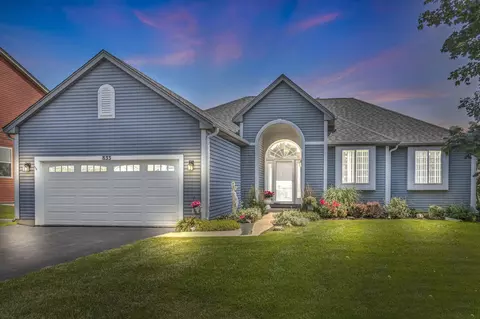 833 Red Barn Ln, Elgin, IL 60124