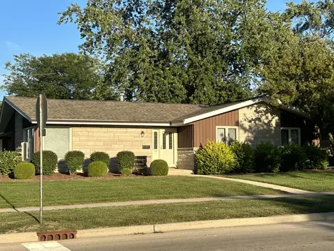 900 Read St, Lockport, IL 60441 photo 2