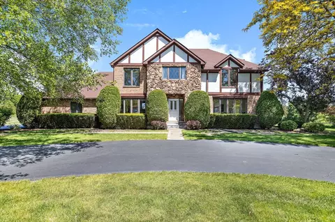 38665 N Burr Oak Ln, Wadsworth, IL 60083