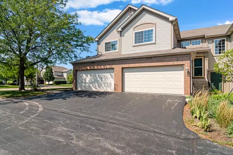 1072 Park Hill Cir #1072, Aurora, IL 60502