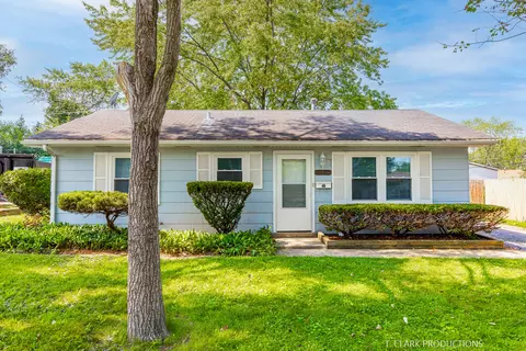 1709 Innercircle Dr, Crest Hill, IL 60403
