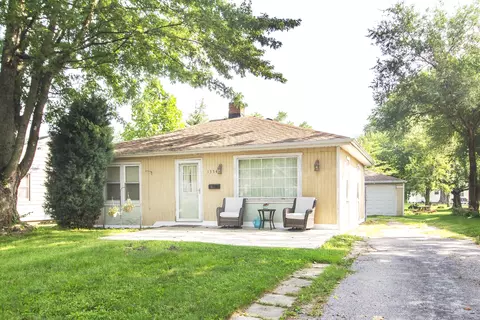 1354 Circle Dr, Kankakee, IL 60901 photo 1