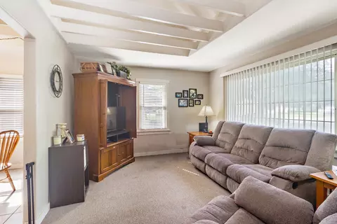 1354 Circle Dr, Kankakee, IL 60901 photo 4
