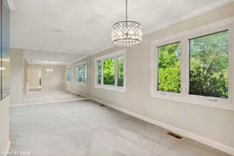 4155 Crimson Dr, Hoffman Estates, IL 60192 photo 9